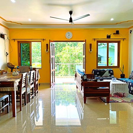 Happy Moon Homestay Aldona 외부 사진